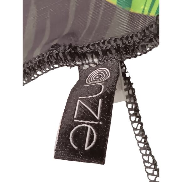 Onzie Womens M/L Tropical Floral Cropped Leggings Yoga Activewear Bird of Paradi - Picture 10 of 12